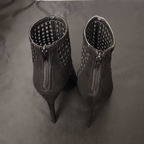 FOREVER 21 SUEDE POINTED TOE ZIPPER CLOSURE CUTOUT DESIGN WOMEN"S SANDAL G1 - Picture 6 of 16